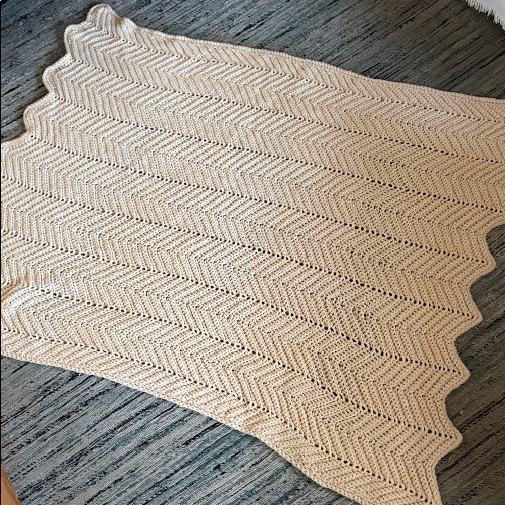 Sweet Vintage Hand Crochet Butter Yellow Throw Blanket  56 x 42 Cottagecore - Picture 2 of 5